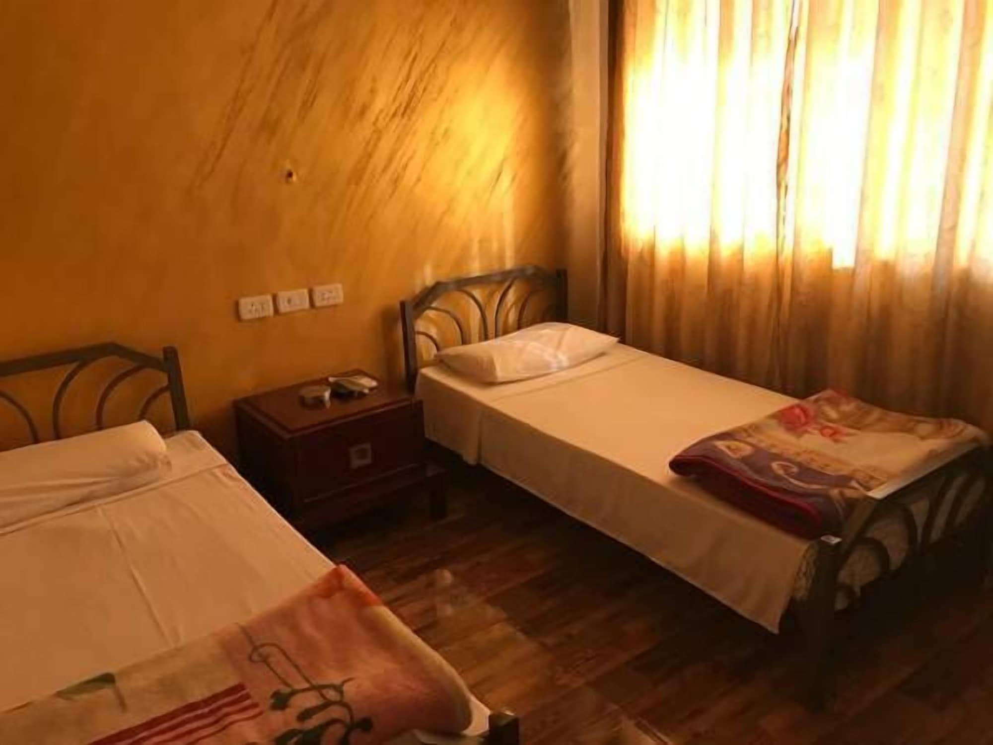 Sun Rise Hotel & Hostel & Tours Амман Экстерьер фото