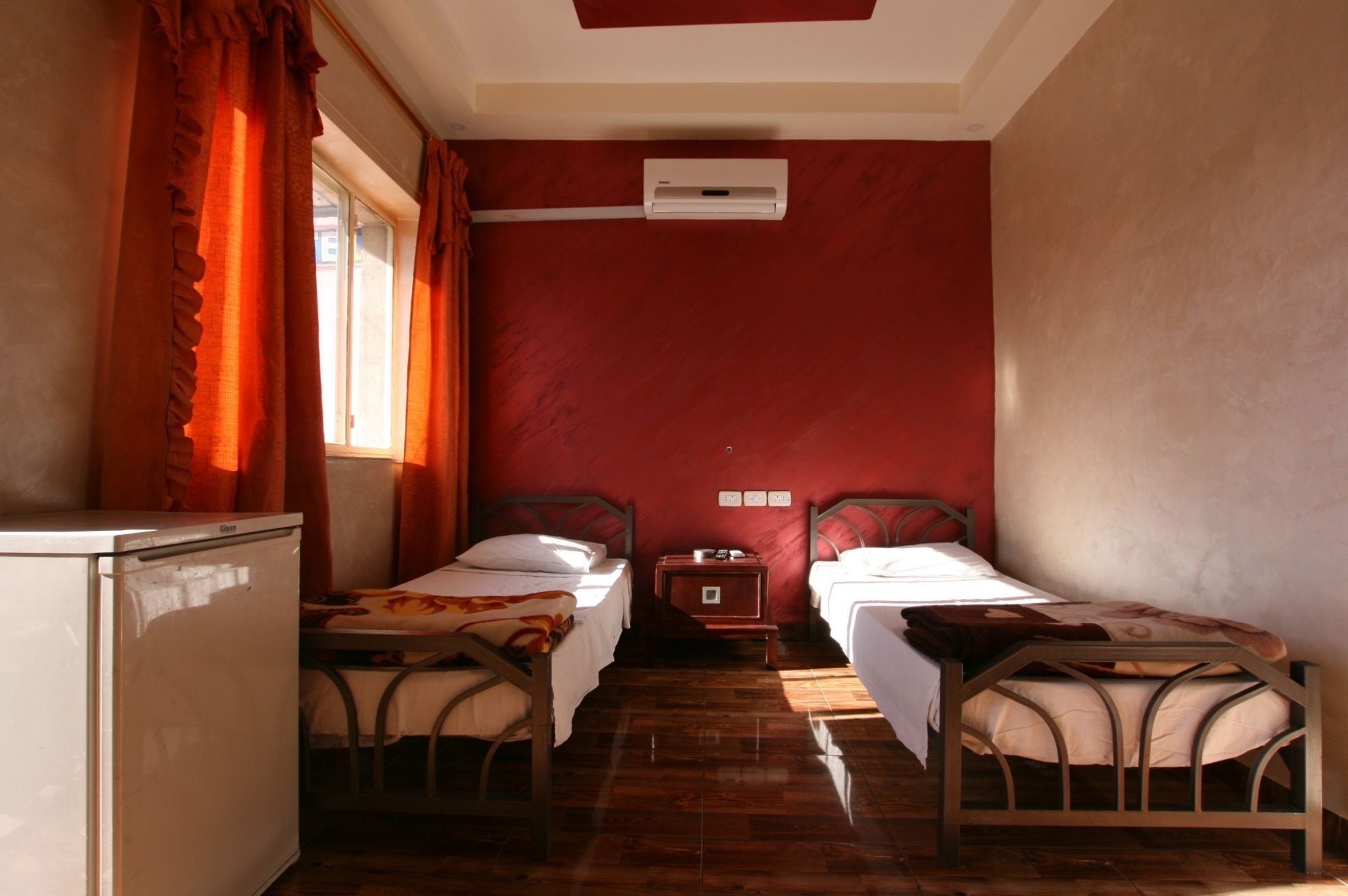 Sun Rise Hotel & Hostel & Tours Амман Экстерьер фото
